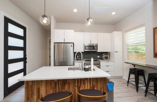 South Manchaca House | Hestia: New and Modern Near South Congress