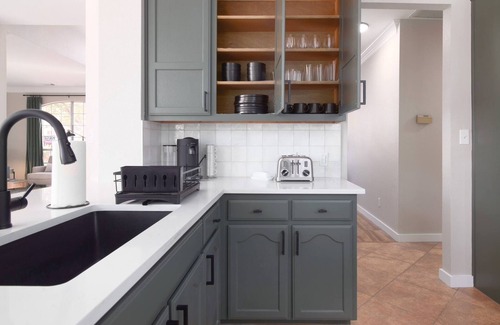 North Buttercup Creek House | Hestia: Spacious Cedar Park Luxe Retreat