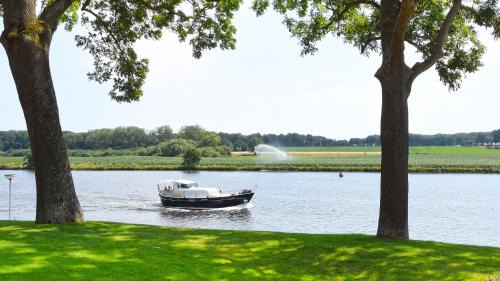 Kessel Bed & Breakfast | Het Raadhuys - design B&B