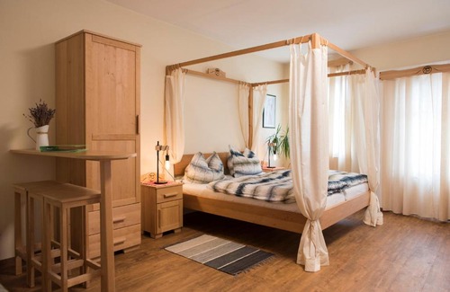 Krumau am Kamp House | heurigengasthof prinz