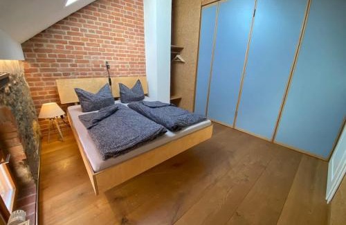 Buhlau Apartment | HexenburgbeiDresden Maisonette über 2 Etagen mit 4 Schlafzimmern, Kamin, Terrasse und Faßsauna, Nähe Sächsische Schweiz Dresden