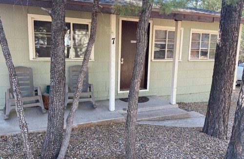 Pinetop-Lakeside Cabin | HHR Cabin #7 Cabin in the Woods