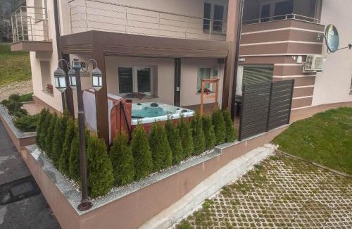 Kamno House | Hiša Bohinc z wellnessom