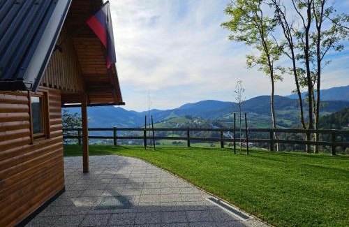 Zagorje ob Savi Apartment | Hiška pod krošnjami
