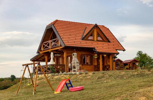 Karlovac House | Hižica Bubika