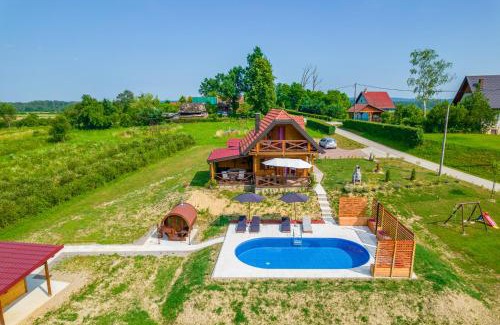 Karlovac House | Hižica Bubika