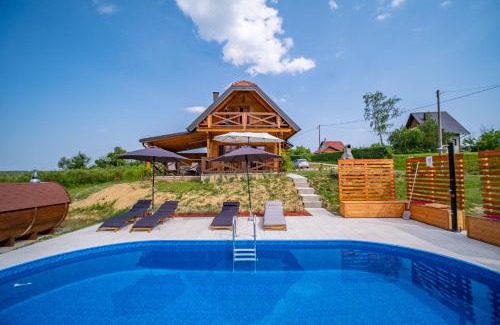 Karlovac House | Hižica Bubika