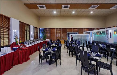 Nashik Hotel | Hi 5 Hotel & Experience
