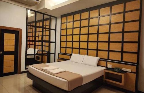 Tha Thaewawong Resort | Hi End Hotel Sriracha