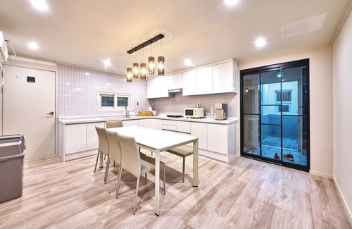 Seogyo-dong House | Hi There design guesthouse
