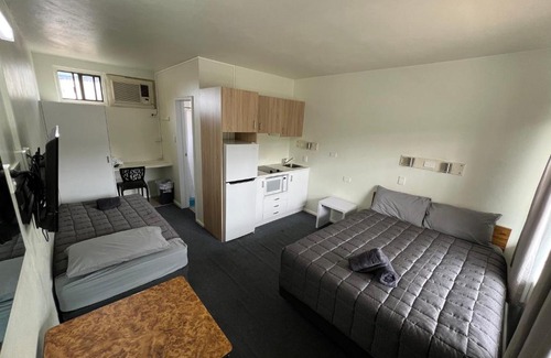 South Grafton Hotel | Hi-Way Motel Grafton - Contactless