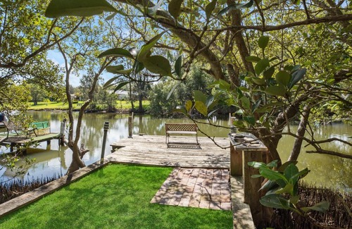 Tuncurry House | Hibiscus 8