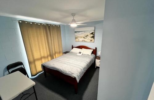 Moore Park Beach House | Hibiscus by the Beach