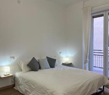 Sanremo Apartment | Hibiscus Central Apartment