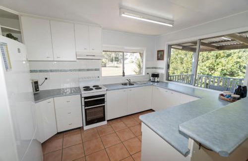 Moore Park Beach House | Hibiscus Cottage