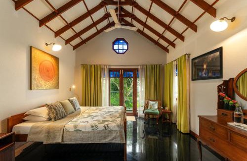Thanneermukkom Villa | Hibiscus Earth Private Pool Villa A CGH Earth SAHA Experience