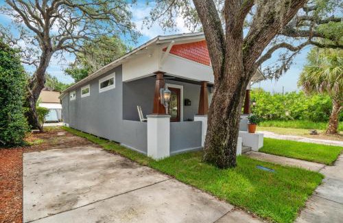 Tarpon Springs House | Hibiscus Hideaway