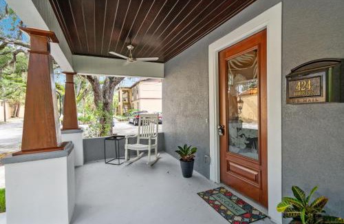 Tarpon Springs House | Hibiscus Hideaway