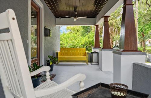 Tarpon Springs House | Hibiscus Hideaway