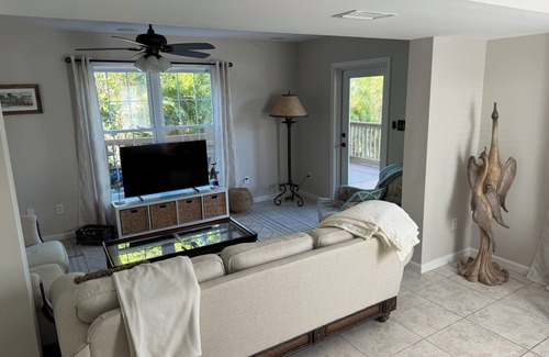 Big Pine Key House | Hibiscus House - Heated Pool
