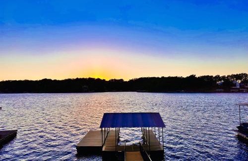 Lake Ozark House | Hickory Haven Private Lakefront Home