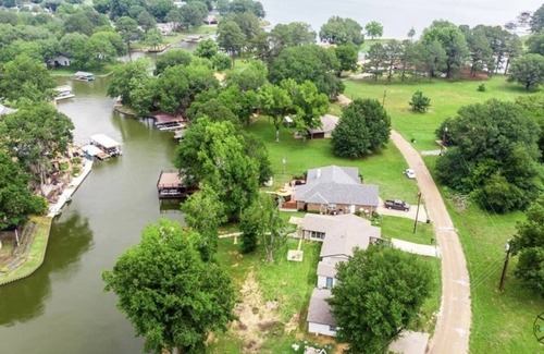 Tool House | Hicks landing is the perfect place to enjoy time with family and has a huge yard