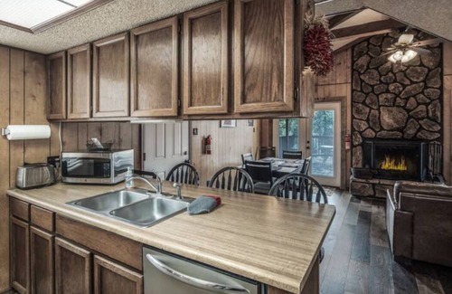 Ruidoso Cabin | Hidalgo Haven - Private Hot tub, Large deck, Lots of Wildlife