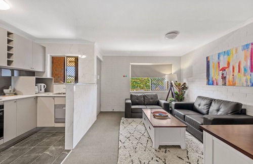 New Farm Apartment | Hidden Away in New Farm ~ 1 Bed/1 Bath/1 Car