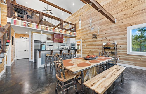 Golden Cabin | Hidden Creek Lodge - Hot tub, playground, bed swing, creek view, fire pit.