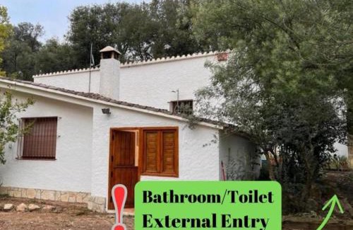 Vallromanes House | Hidden Garden Haven for 7 People
