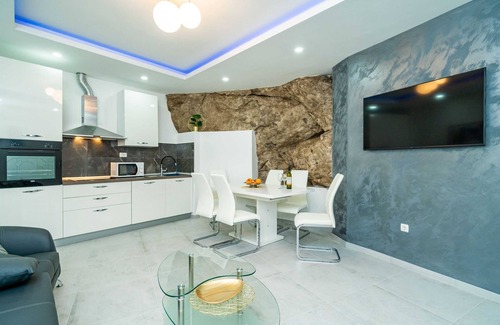 Molunat House | Hidden Gem Apartment
