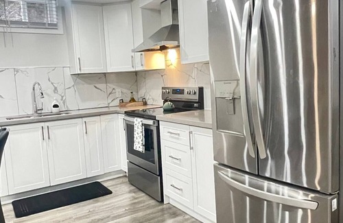 Brampton Apartment | Hidden Gem