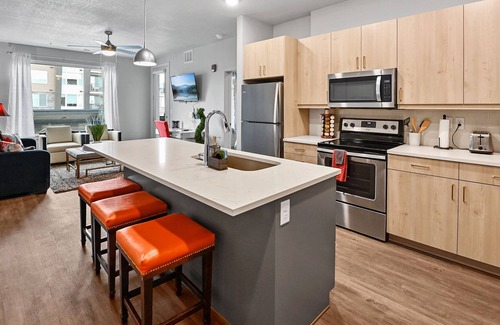 Herriman Apartment | Hidden Gem, Comfy Beds, Pet Friendly, Pool/Hot Tub, Gym