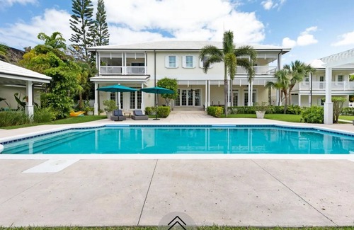 Lyford Cay Villa | Hidden gem in gated community of Islands Old Fort Bay