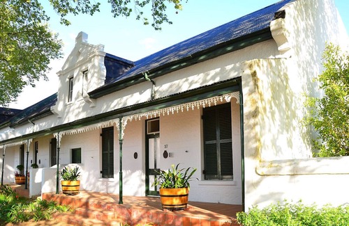 Stellenbosch Central Apartment | Hidden Gem in Historic Stellenbosch
