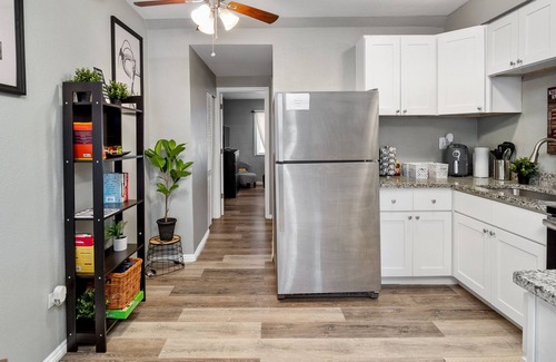 The Gate Apartment | Hidden Gem near Soulard / Downtown+ Free parking