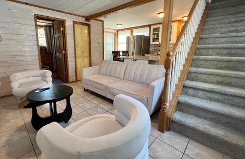 Shinnecock Hills House | Hidden gem! Southampton beach cottage