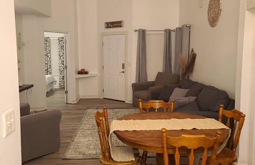 Georgetown House | Hidden Gemn2 Queen Ensuites n5 miles to Kentucky Horse park