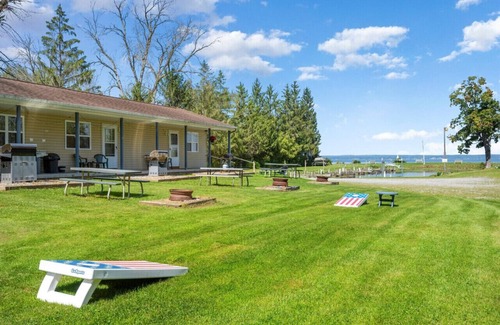 Durhamville House | Hidden Harbor Marina Unit 3 - Oneida Lake's Premier Fishing Paradise!