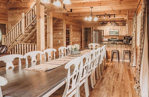 Logan Cabin | Hidden Lake Lodge: Fish, Hot Tub, Wifi, Laundry, + 30 acres in Hocking Hills