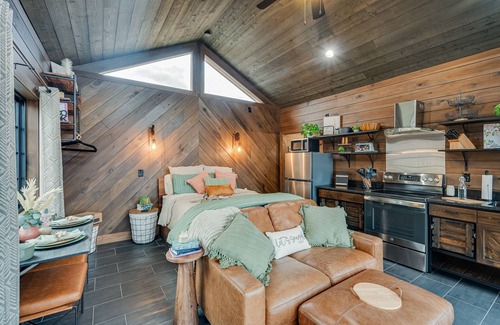 Estillfork Cabin | Hidden Mountaintop Getaway