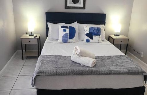 Gibsonton House | Hidden Oaks