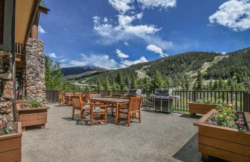 Mountain House House | Hidden River Lodge 5992 by SummitCove Lodging