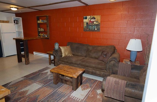 Waynesburg Apartment | Hidden Tracks, Long Term stays welcome