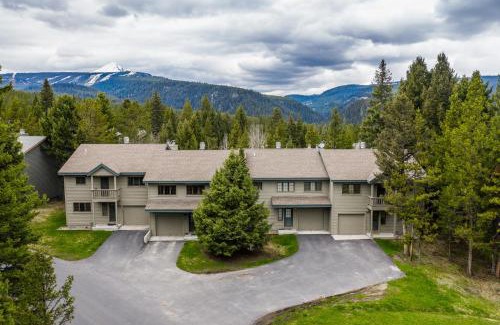Big Sky Apartment | Hidden Village 724