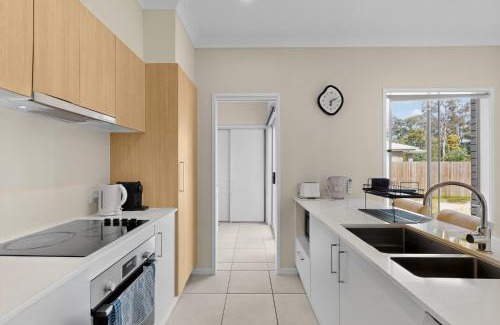 Loganlea House | Hidden Woodland Paradise - 2024 New Built 4 Bedroom Home Loganlea