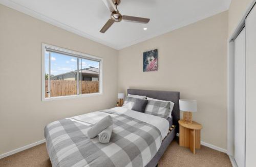 Loganlea House | Hidden Woodland Paradise - 2024 New Built 4 Bedroom Home Loganlea