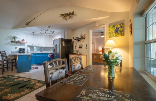 Helen Cabin | Hide Away, Peaceful, Cozy cabin