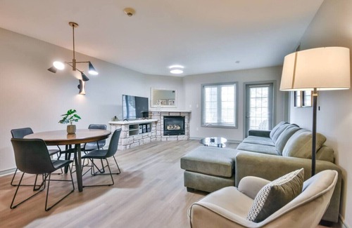 Oro-Medonte Apartment | Hideaway 2BR Condo Pool & Heated Pool