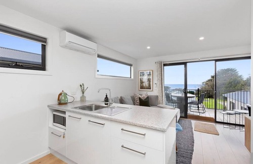 Apollo Bay Cabin | Hideaway by the Bay - in a popular caravan park